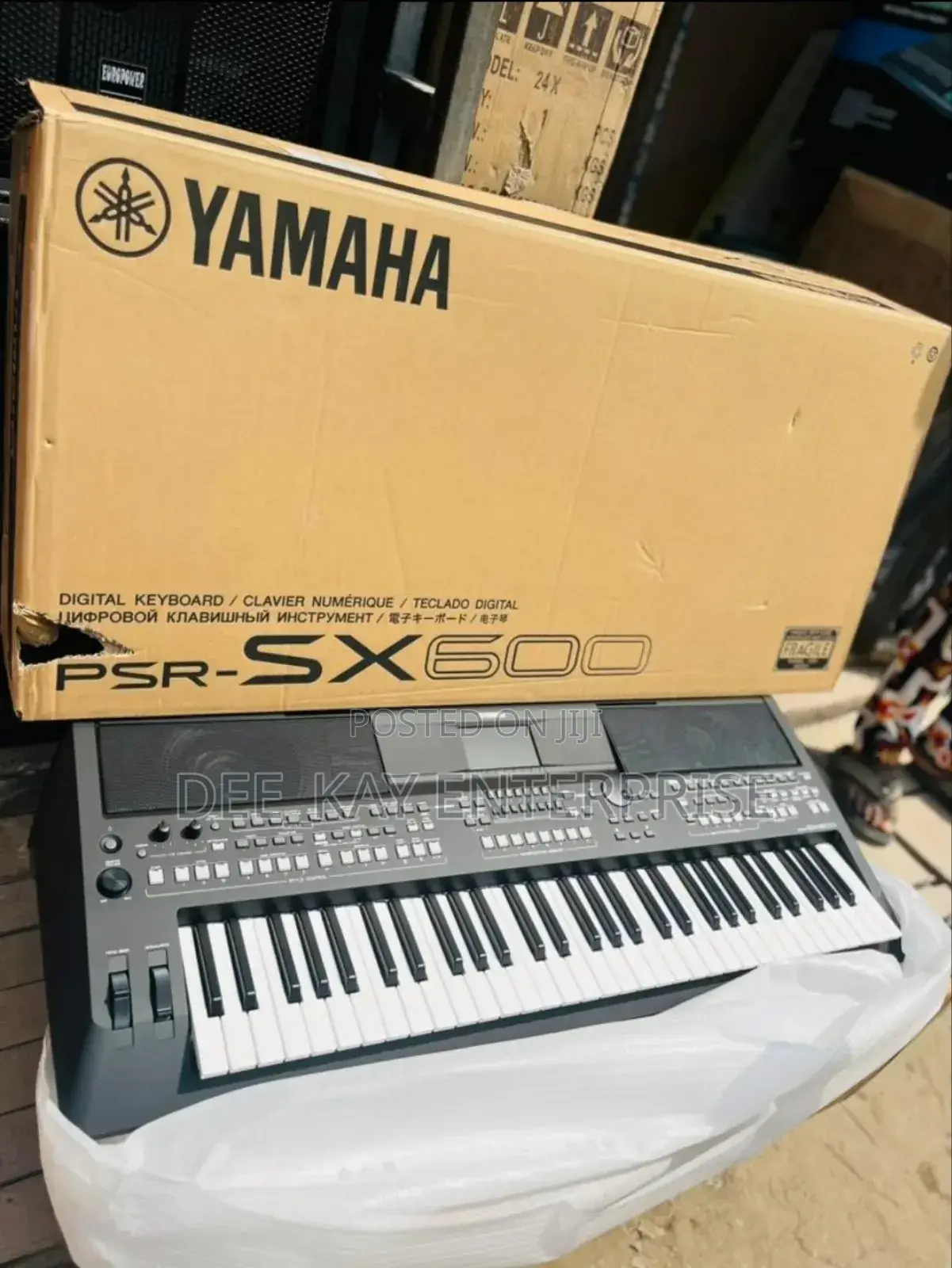 Yamaha PSR -Sx600 Digital Keyboard