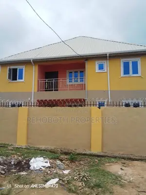 3bdrm Apartment in Hassan Block Elebu, Akala Express for rent
