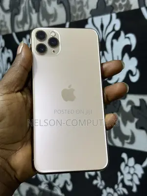 Apple iPhone 11 Pro Max 64 GB Gold