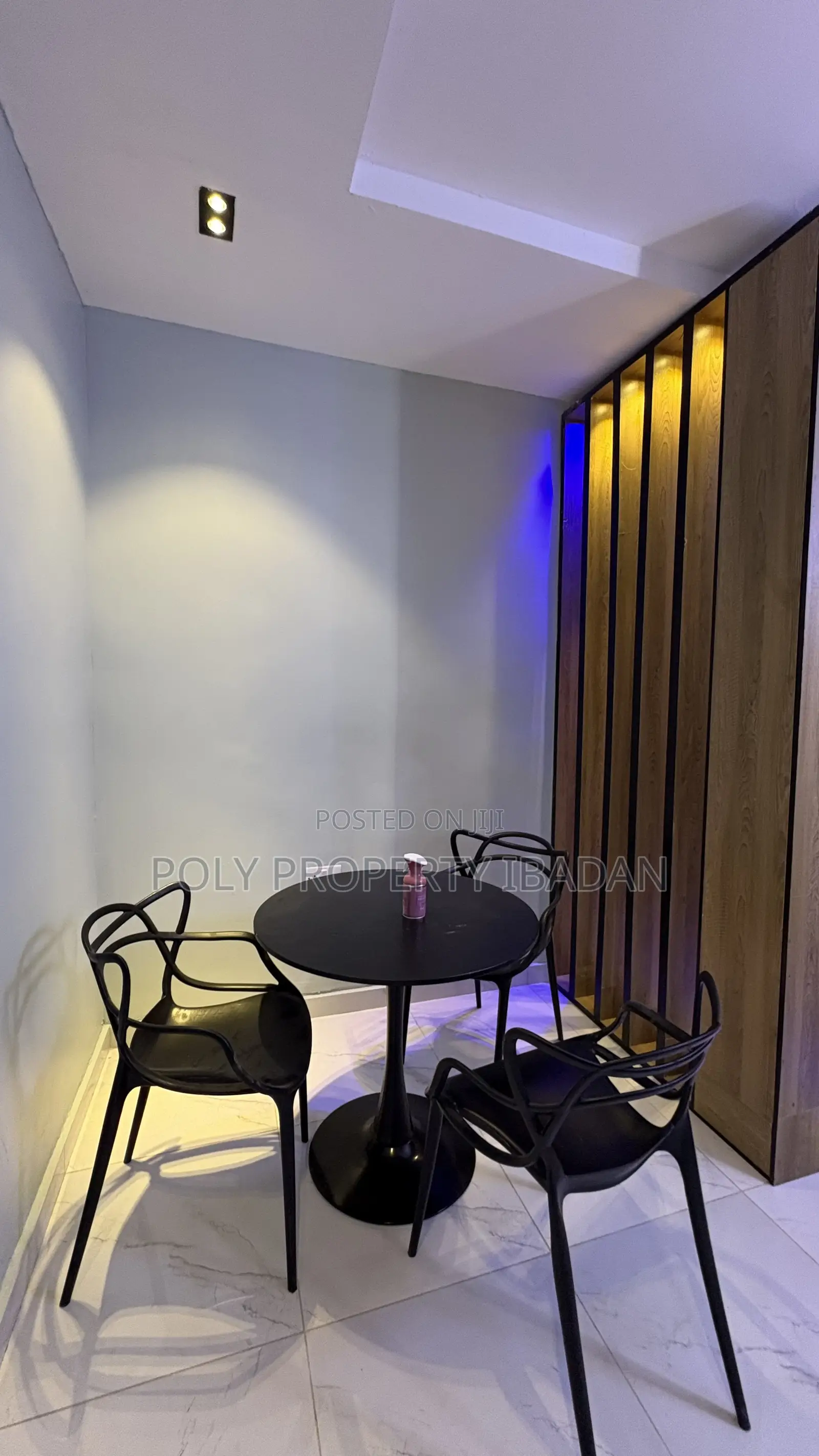 2bedroom Shortlet Apartment at Abayomi Iworoad