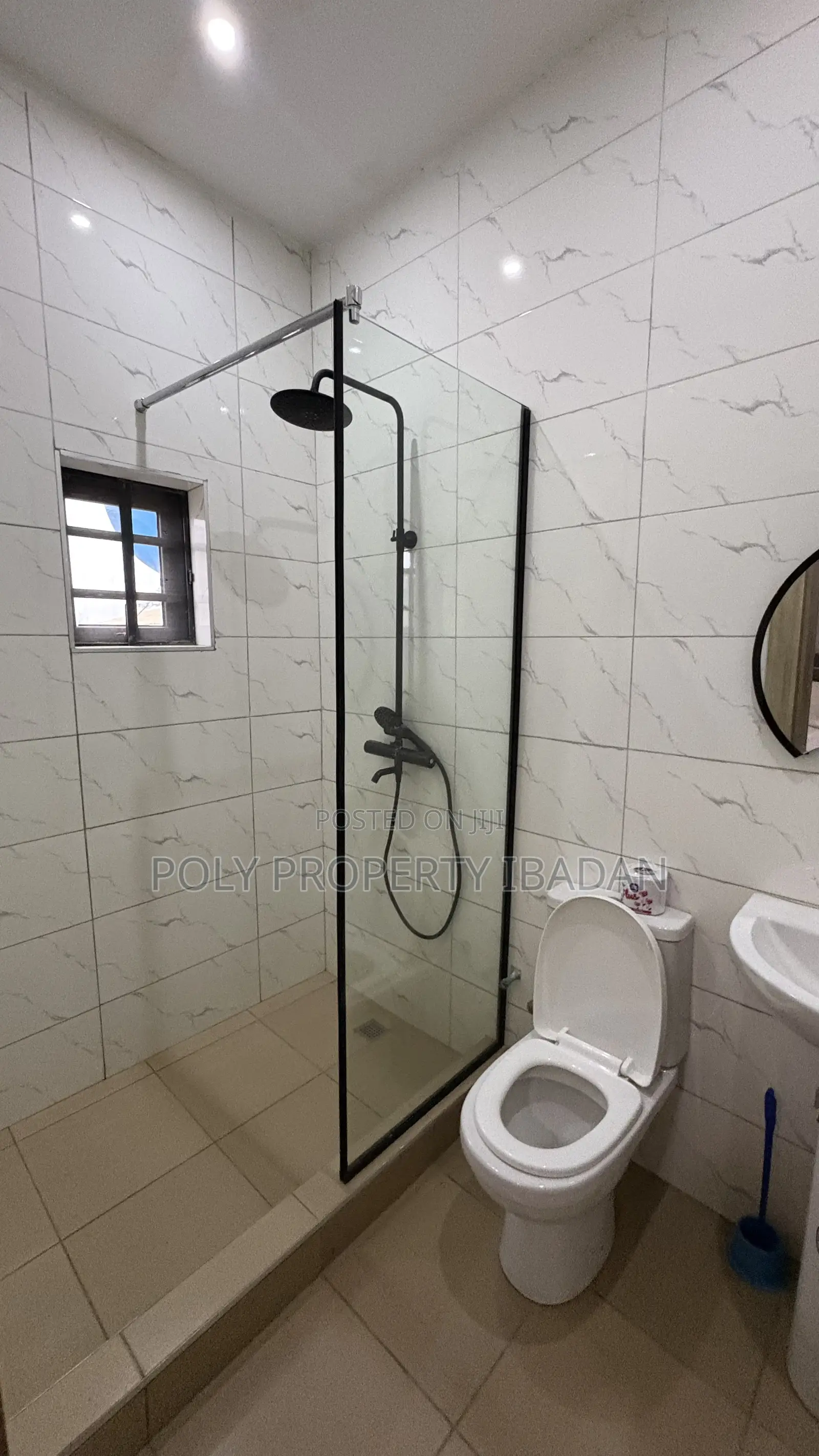 2bedroom Shortlet Apartment at Abayomi Iworoad