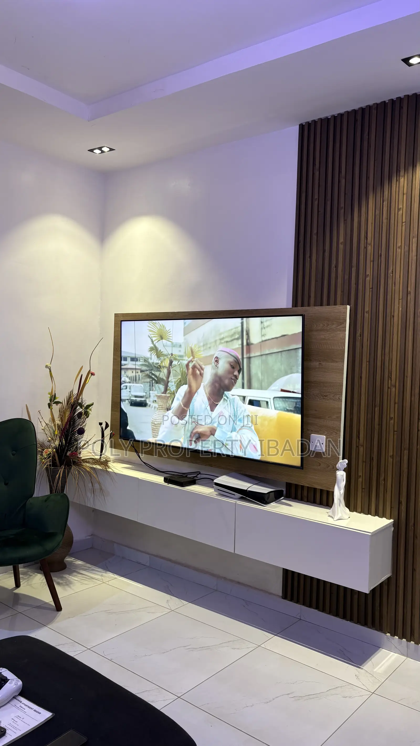 2bedroom Shortlet Apartment at Abayomi Iworoad