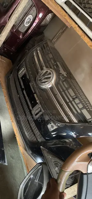 Front Bumper Volkswagen Tiguan 2010