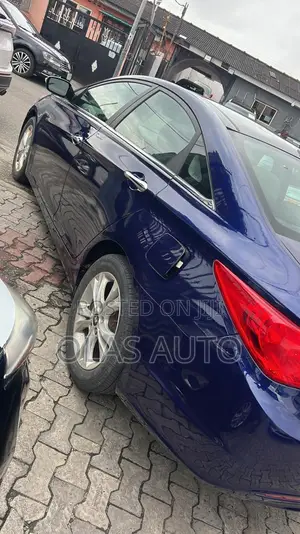 Hyundai Sonata 2013 Blue