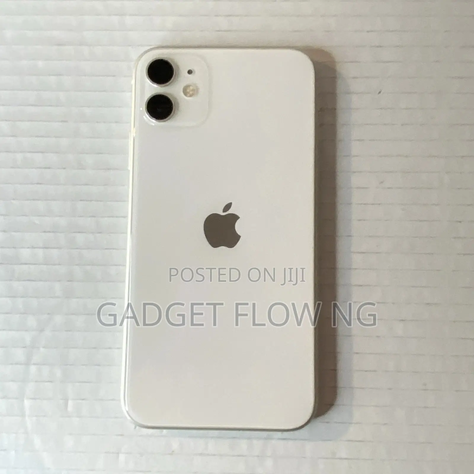 New Apple iPhone 11 64 GB White