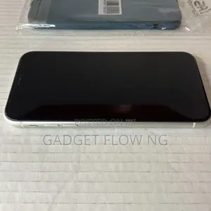 New Apple iPhone 11 64 GB White