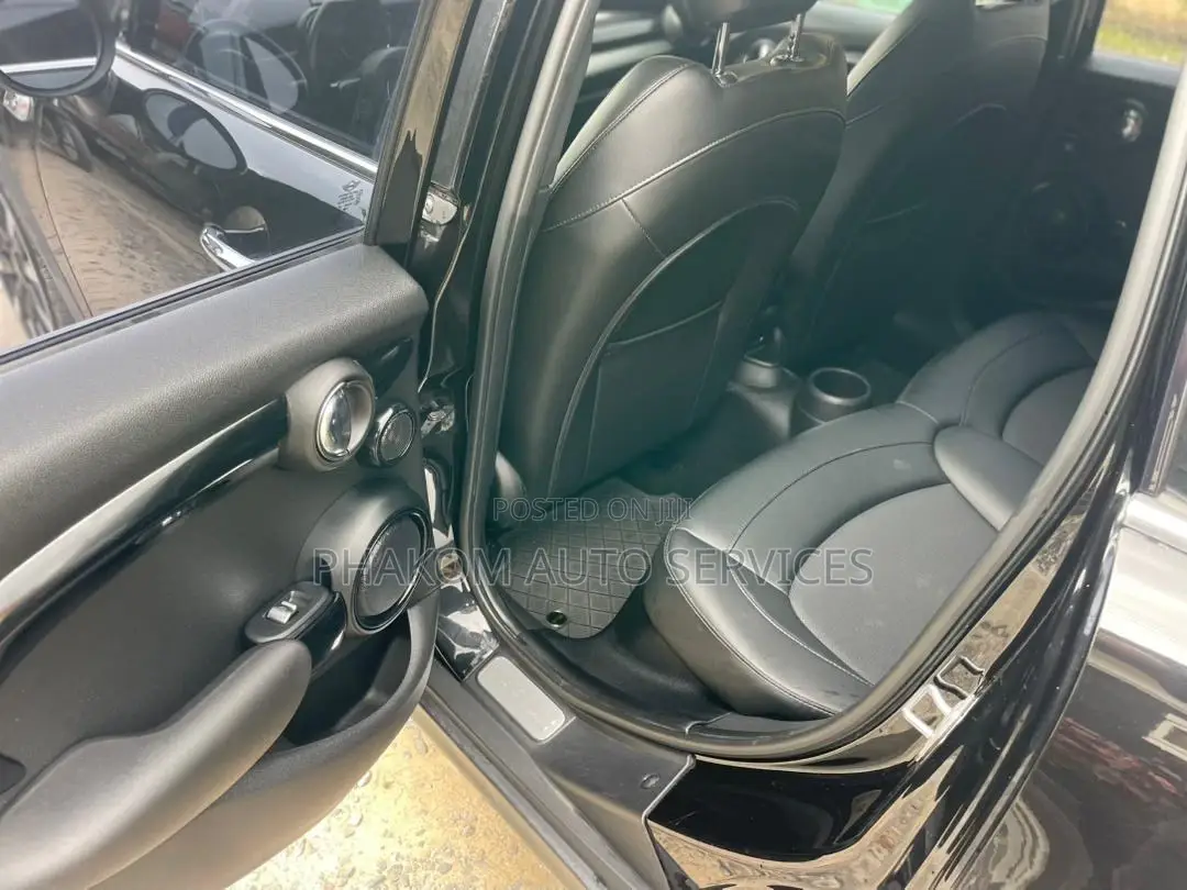 Mini Cooper 2017 Black
