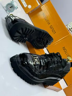 Louis Vuitton Lace Up Designer Shoes