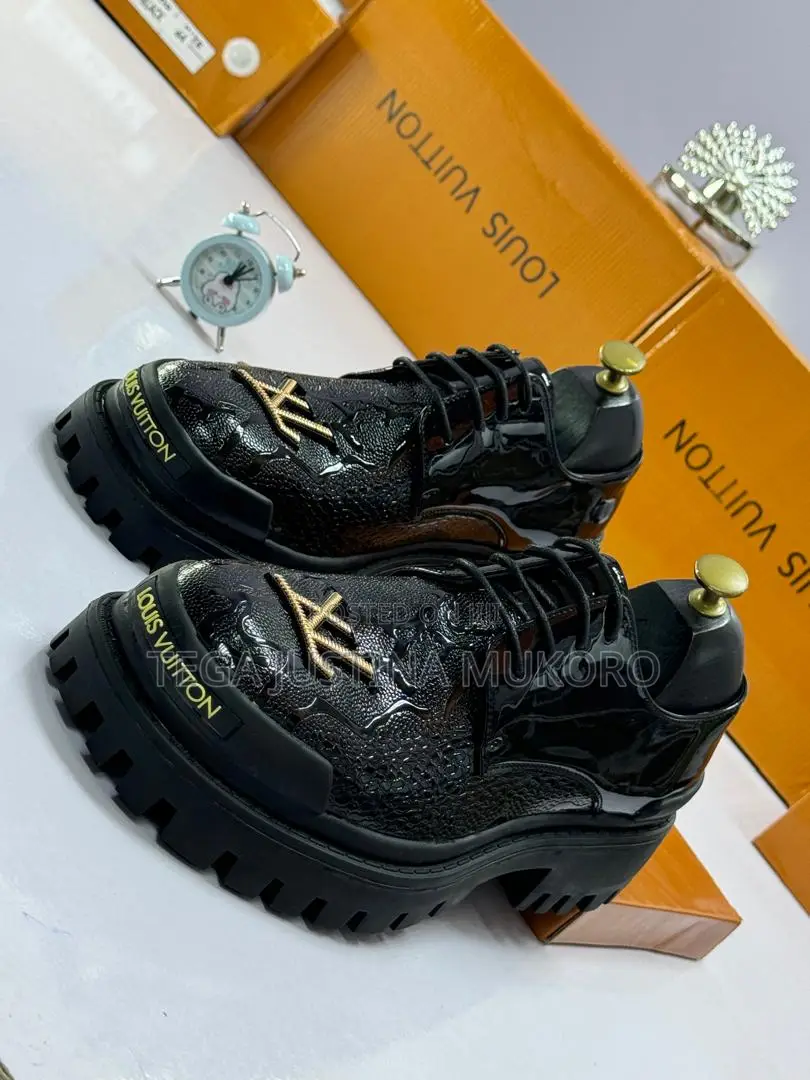 Louis Vuitton Lace Up Designer Shoes