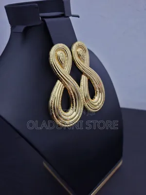 8shape Plated Gold Earring