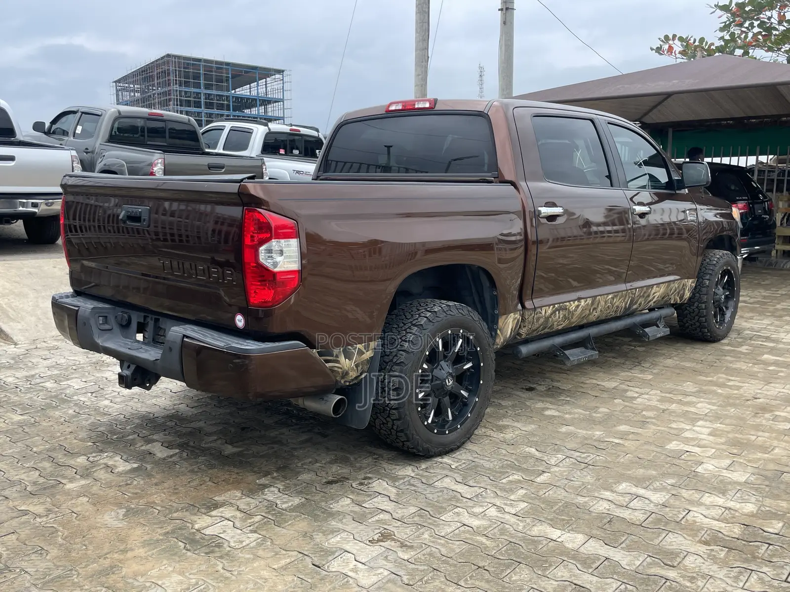 Toyota Tundra 2017 Brown