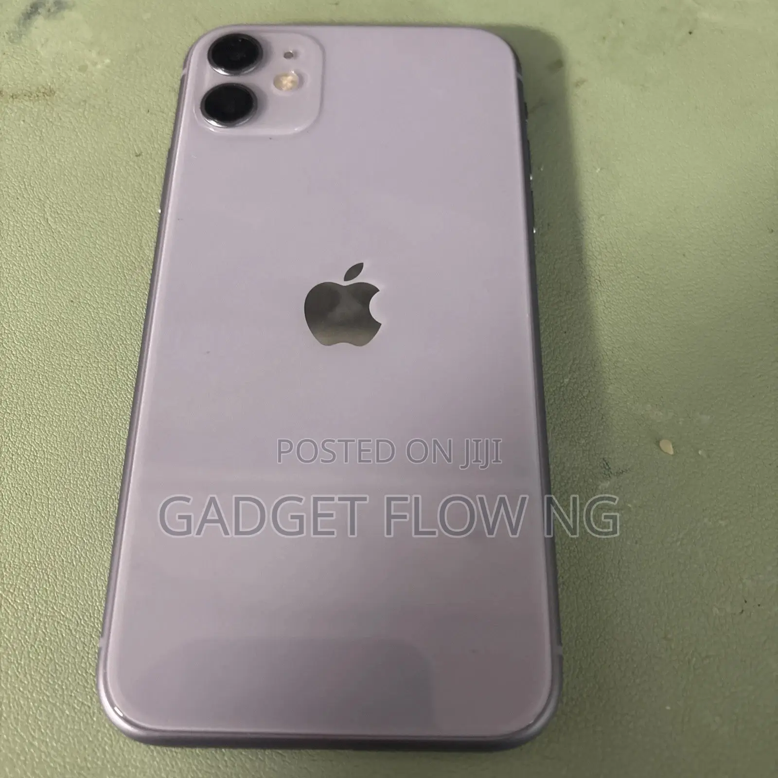New Apple iPhone 11 64 GB Purple