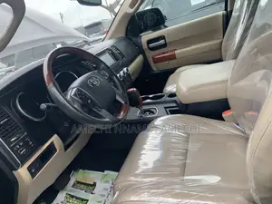 Toyota Sequoia Platinum 4x4 2020 Black