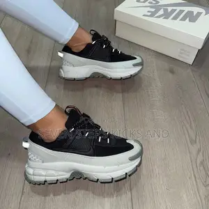 High Quality Nike Zoom Vomero 5 Luxury Unisex Sneakers