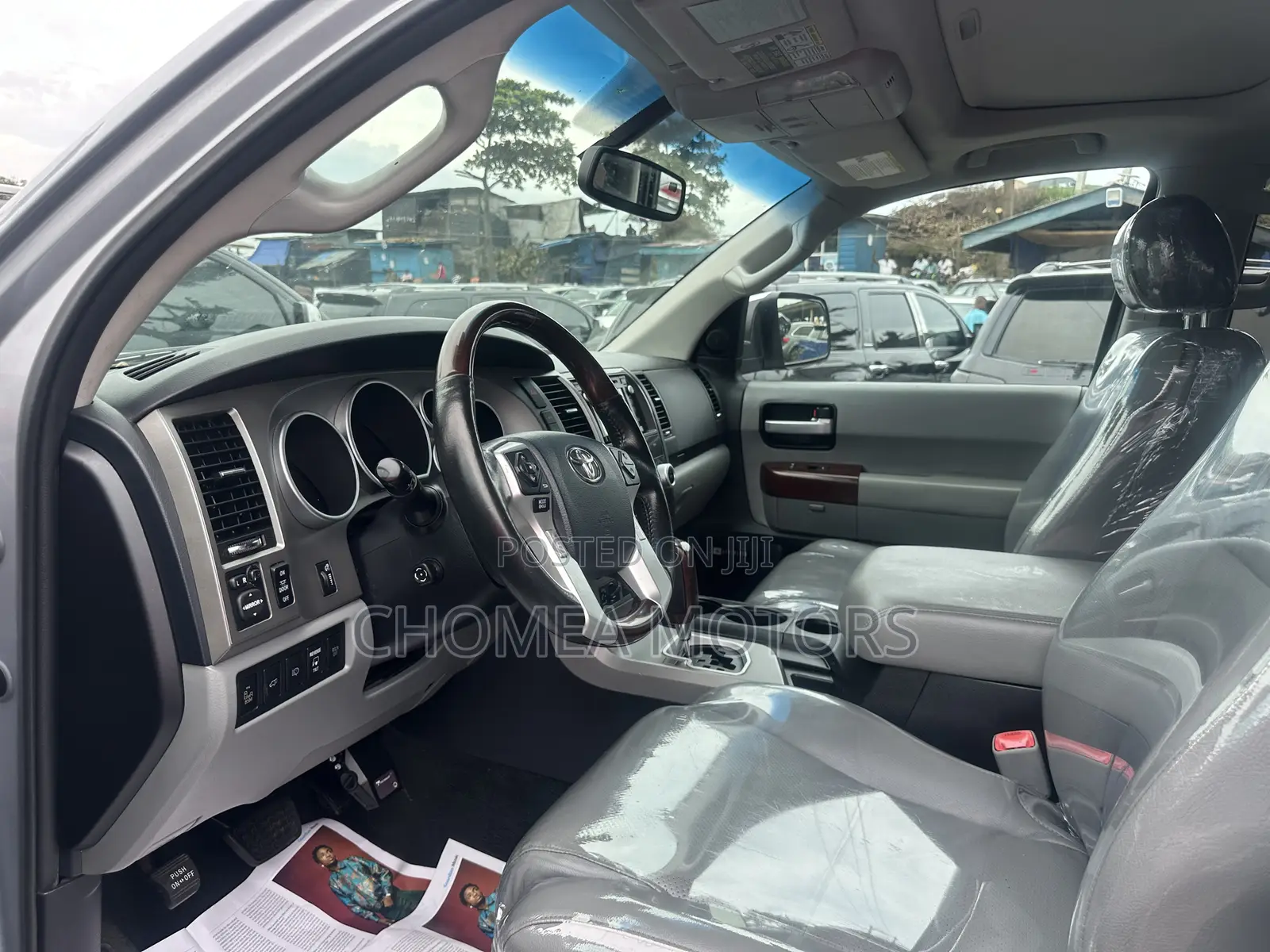 Toyota Sequoia 2016 Silver