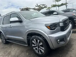 Toyota Sequoia 2016 Silver