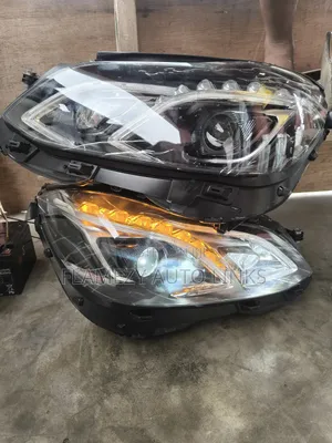 E350 2014 Charger Headlamp