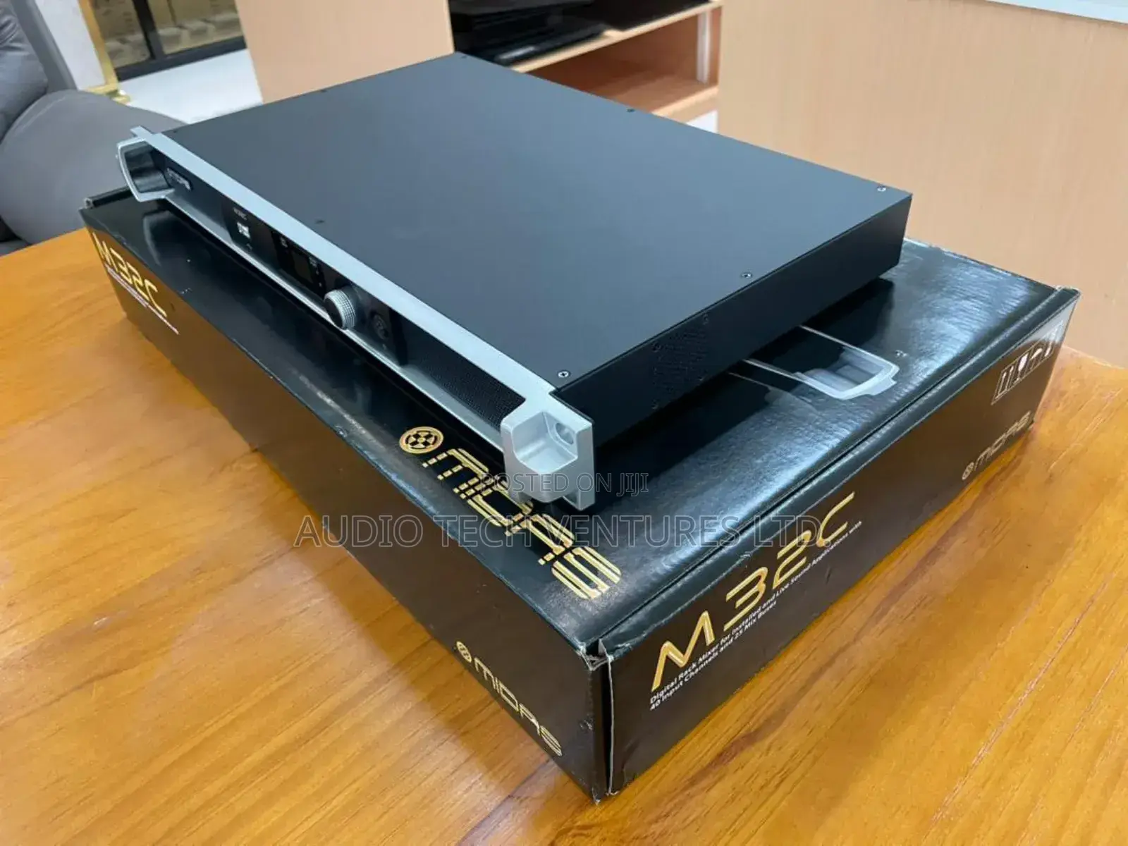 Midas M32c Digital Rack