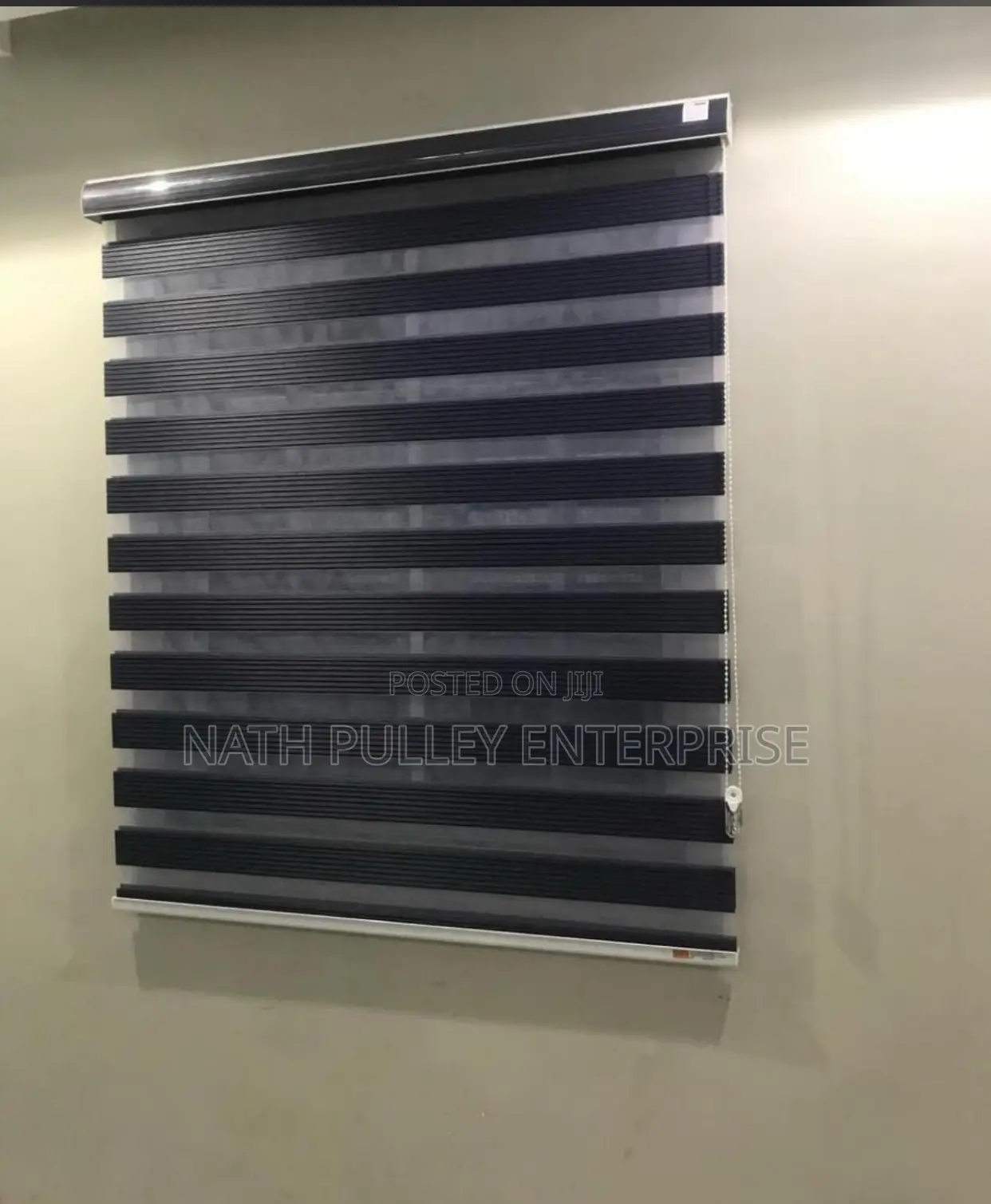 Shiny Grey Blind(Steps)