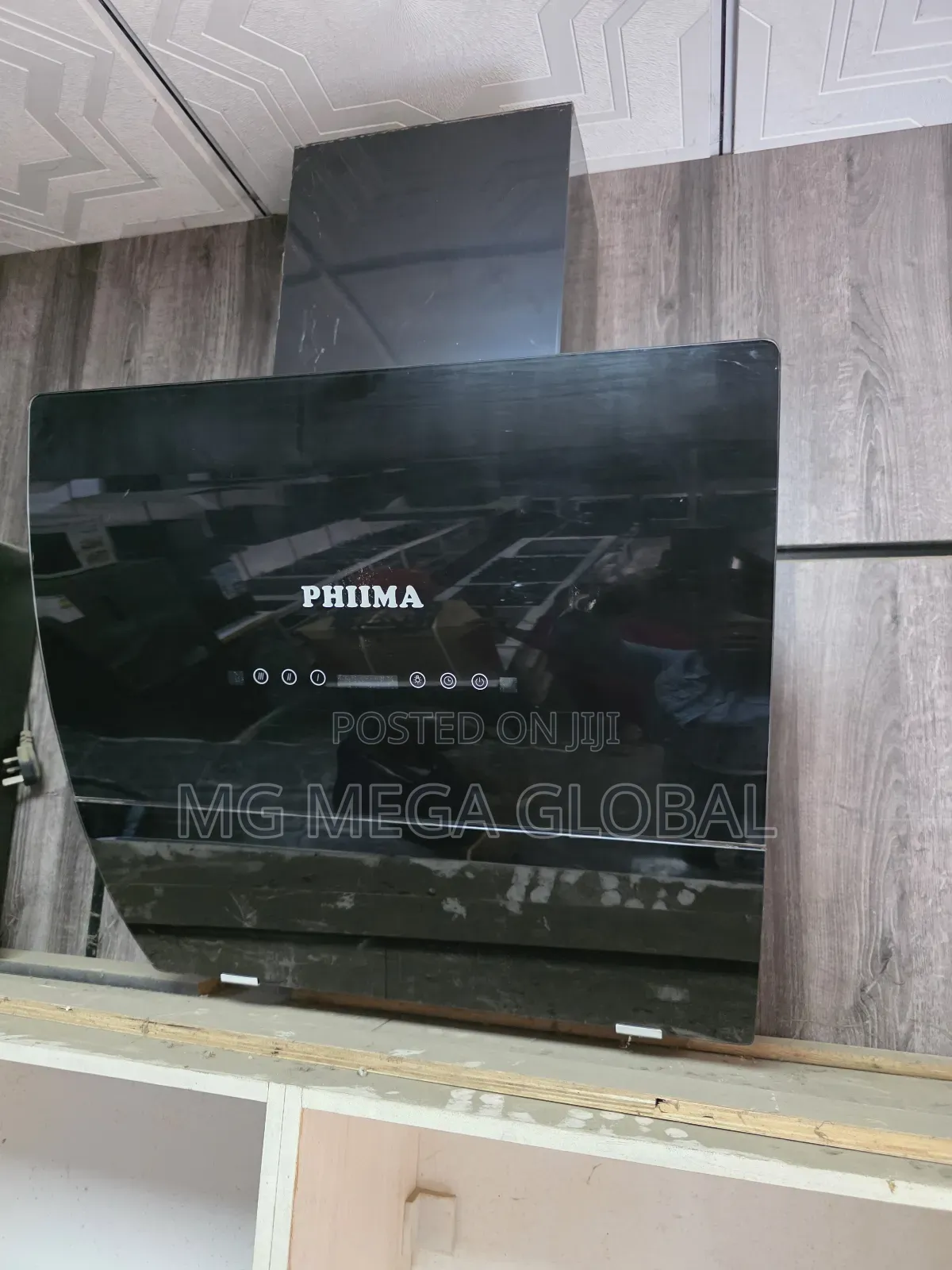 Phima 4burner 60cm Glass Heat Kitchen Extractor
