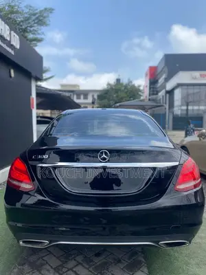 Mercedes-Benz C300 2015 Black