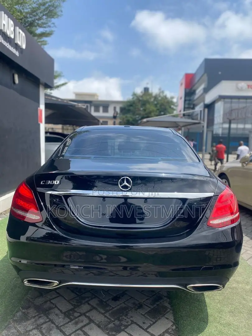 Mercedes-Benz C300 2015 Black