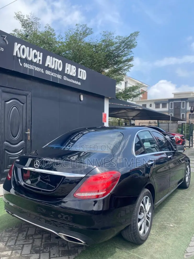 Mercedes-Benz C300 2015 Black