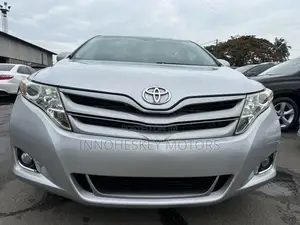 Toyota Venza AWD 2010 Silver