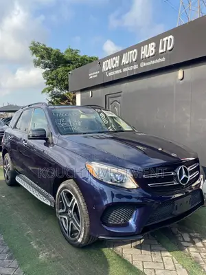 Mercedes-Benz GLE-Class 2018 Blue