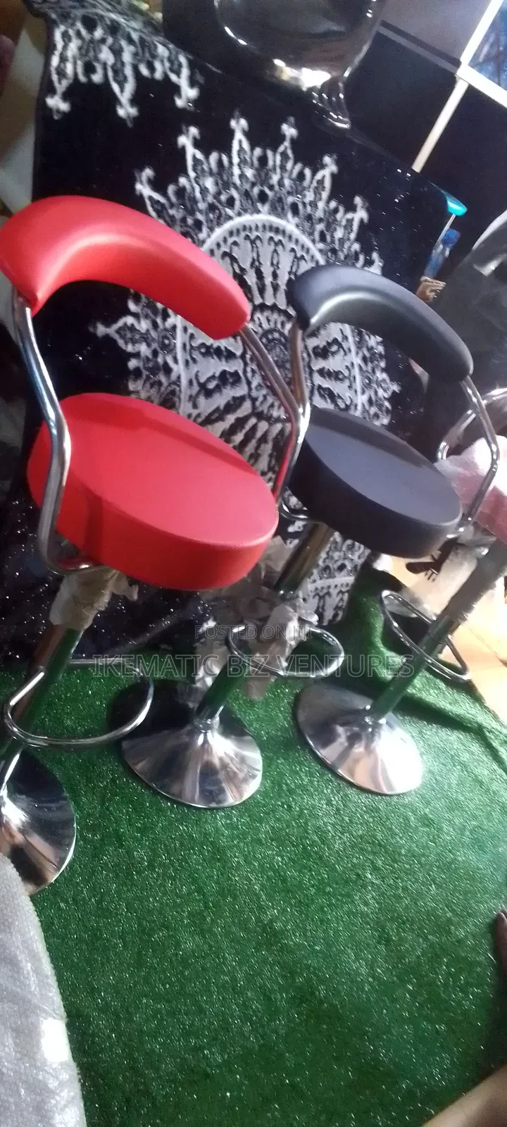 Adjustable Bar Chair