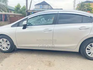 Honda Civic 1.8 3 Door Automatic 2012 Silver