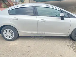 Honda Civic 1.8 3 Door Automatic 2012 Silver