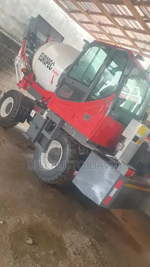 Self-loading Concrete Mixer,