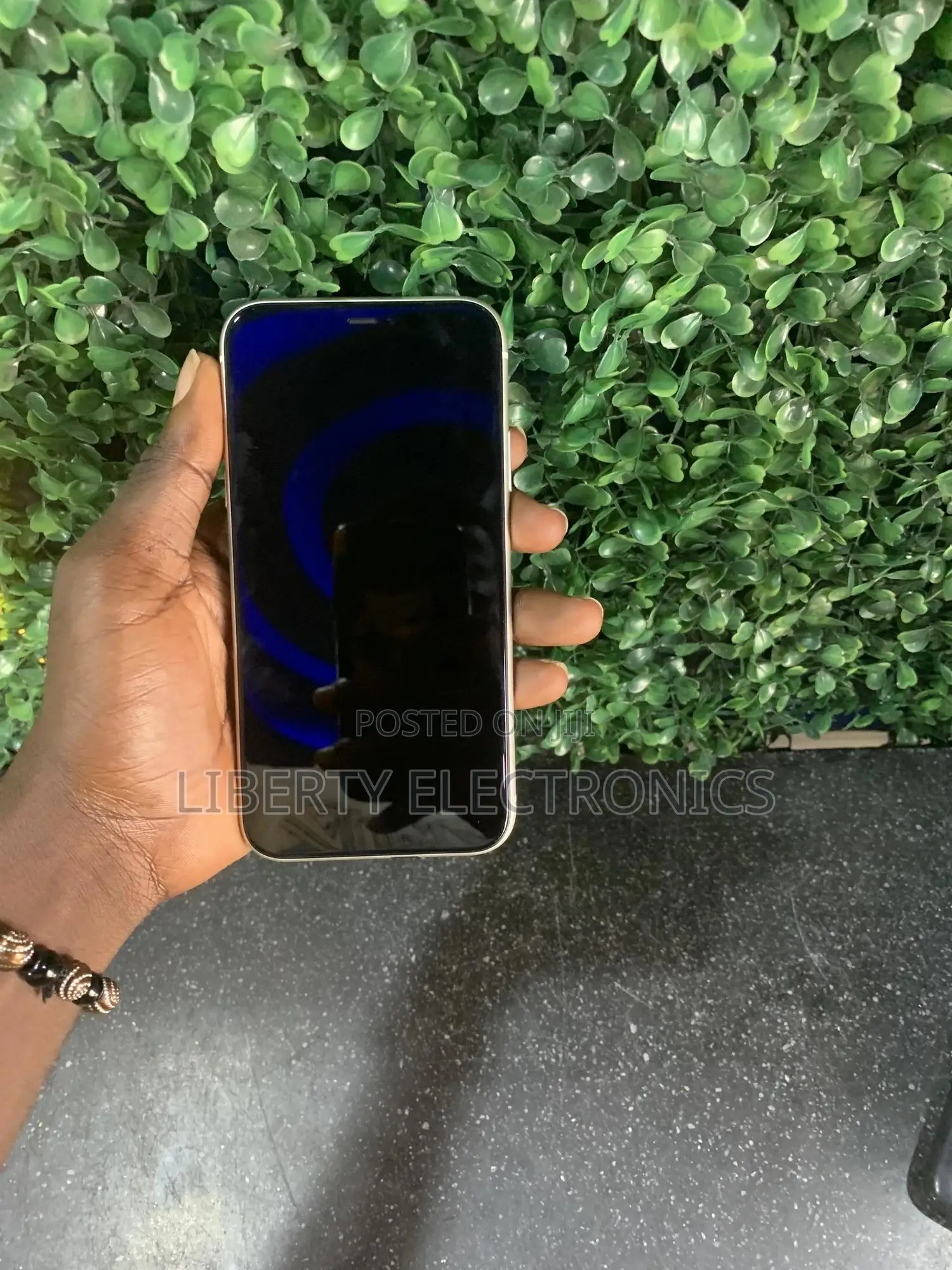 Apple iPhone 11 64 GB White