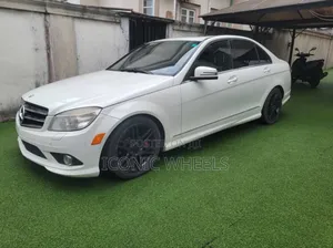 Mercedes-Benz C300 2010 White