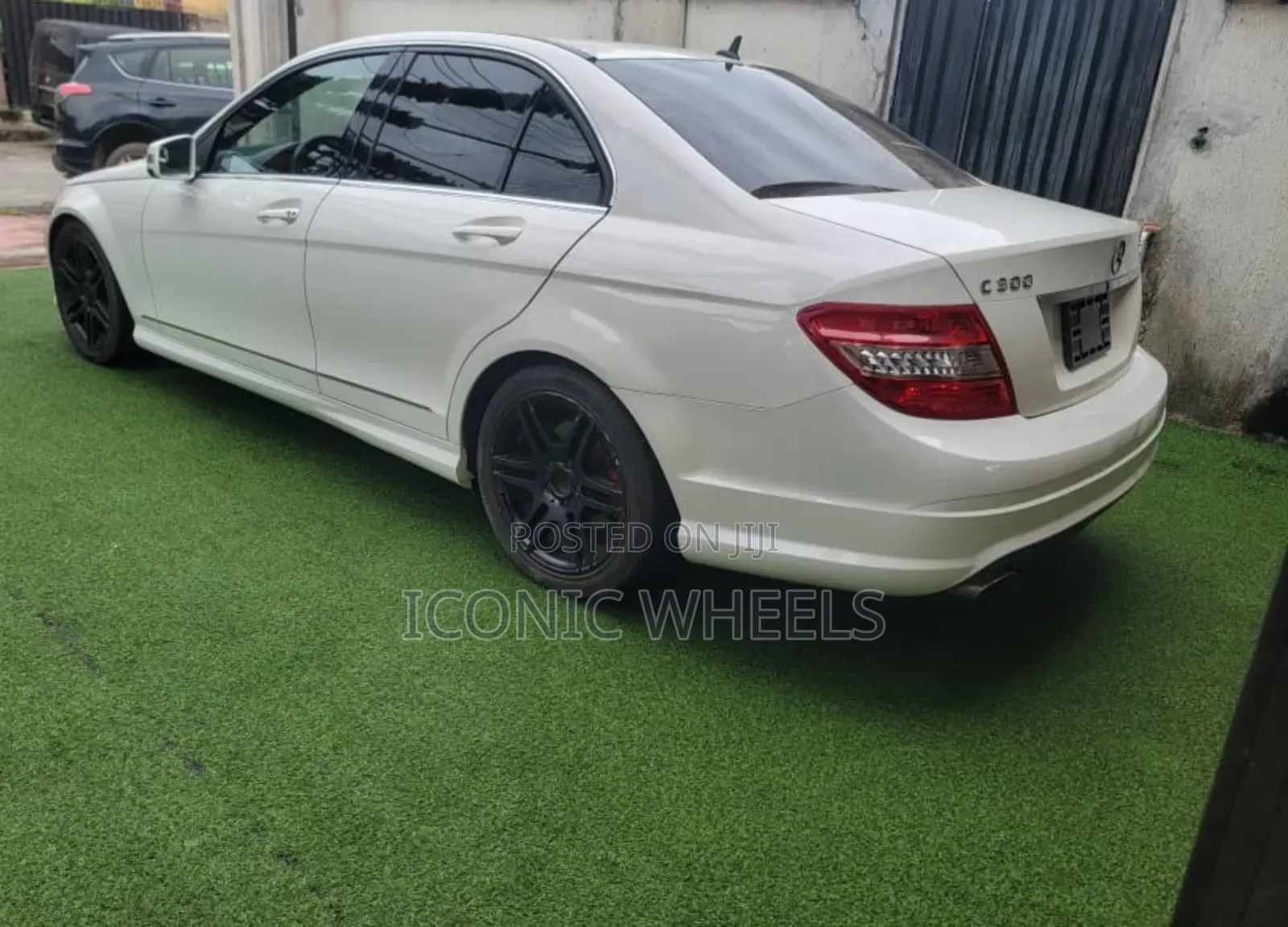 Mercedes-Benz C300 2010 White
