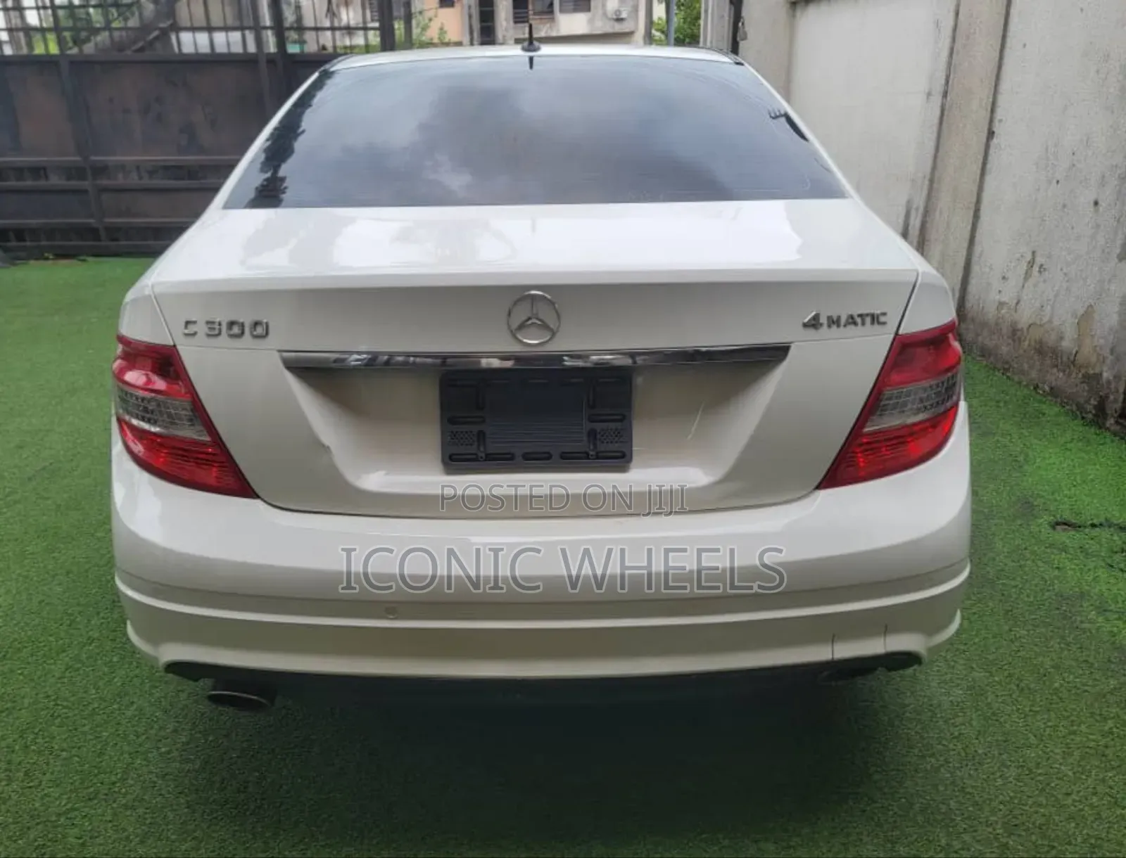 Mercedes-Benz C300 2010 White