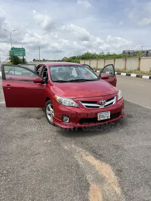 Toyota Corolla S 4dr Sedan (1.8L 4cyl 4A) 2013 Red