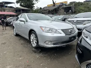 Lexus ES 2012 Silver