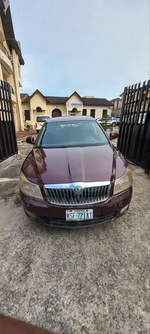 Skoda Octavia 2011 Brown