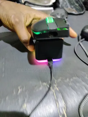Roccat Kone Xp Air – Wireless Customizable Ergonomic Rgb Gaming Mouse