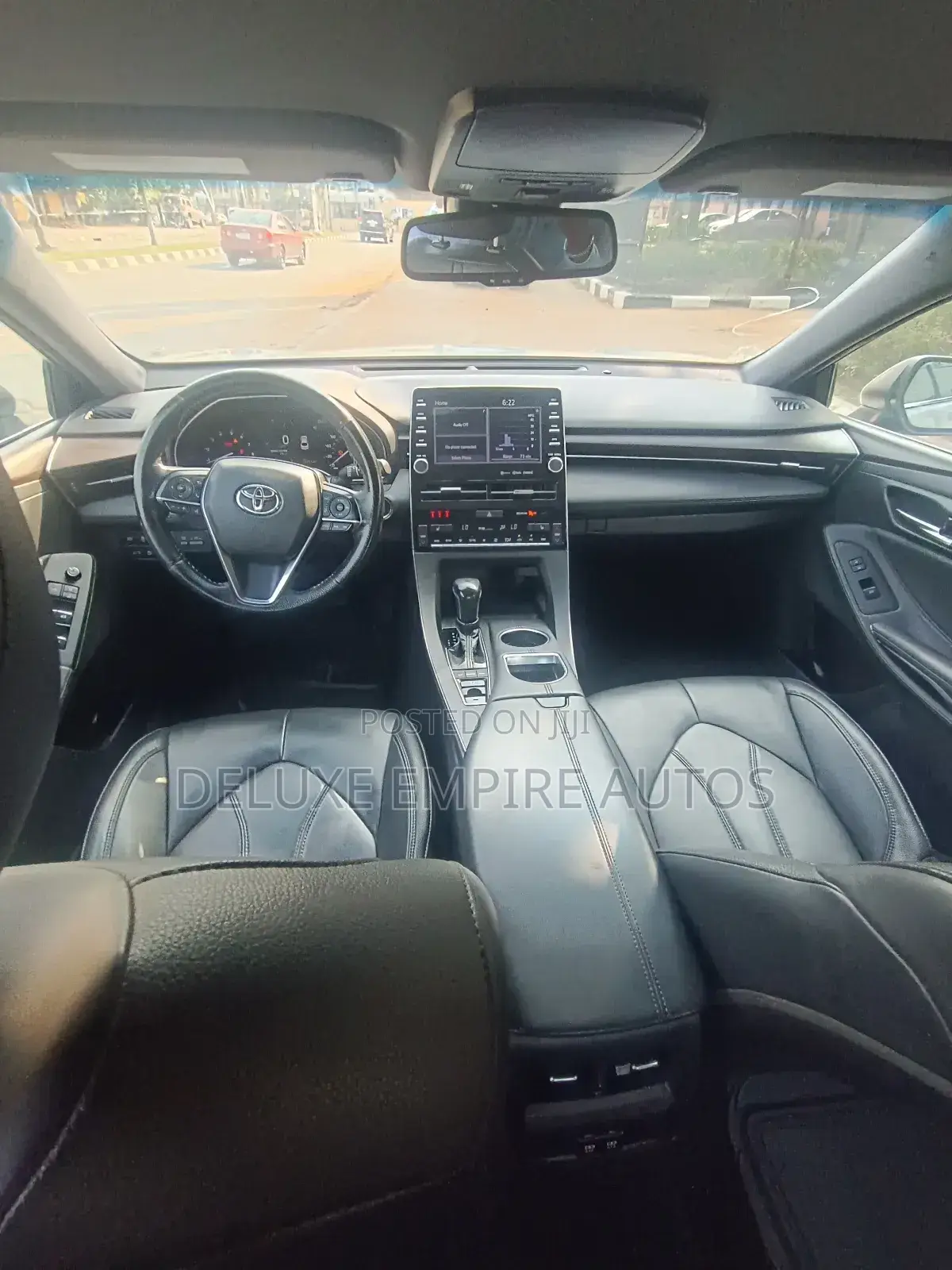 Toyota Avalon XLE 2020 Silver