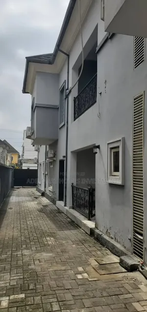 2bdrm Block of Flats in Osapa London, Lekki Phase 1 for rent