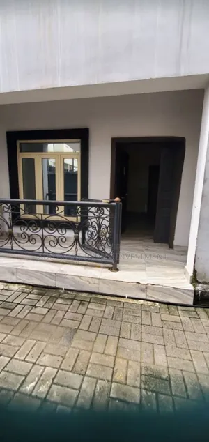 2bdrm Block of Flats in Osapa London, Lekki Phase 1 for rent