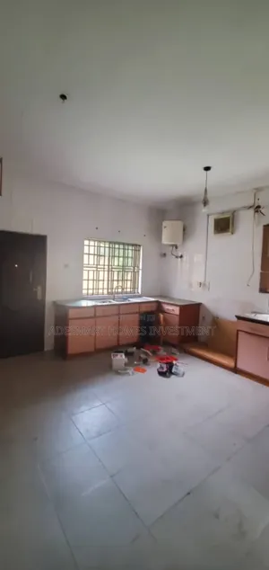 4bdrm Duplex in Lekki Phase 1 for rent