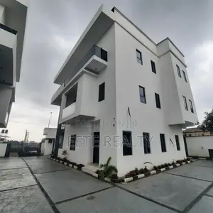 5bdrm Duplex in Guzape District for sale