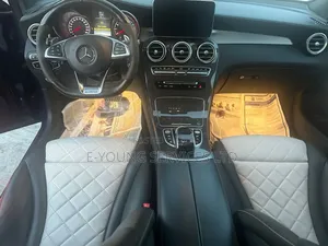 Mercedes-Benz GLC-Class 2019 Blue