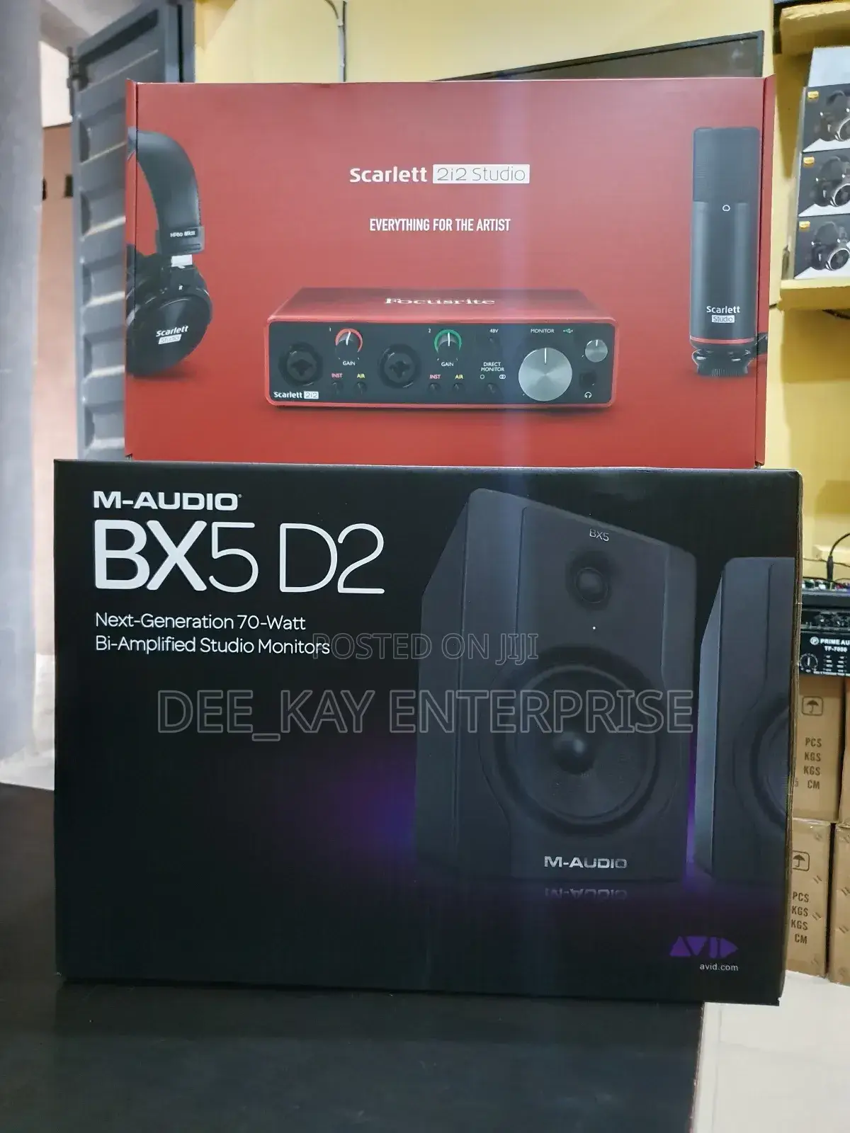 Mini Studio Bundle, M-Audio Bx5 D2, Focusrite Scarlett 2i2 Studio