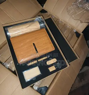 Dairy With Wooden Temperature Flask Corporate Gift Set