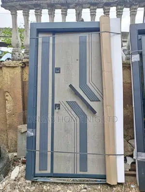 Luxury Door Right Direction